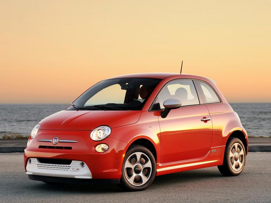  Fiat 500e 2013 года  (фото 6 из 141)